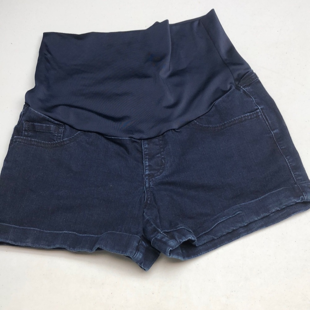 MATERNITY INSIDER STRETCH TOP JEAN SHORTS M/30  ⭐